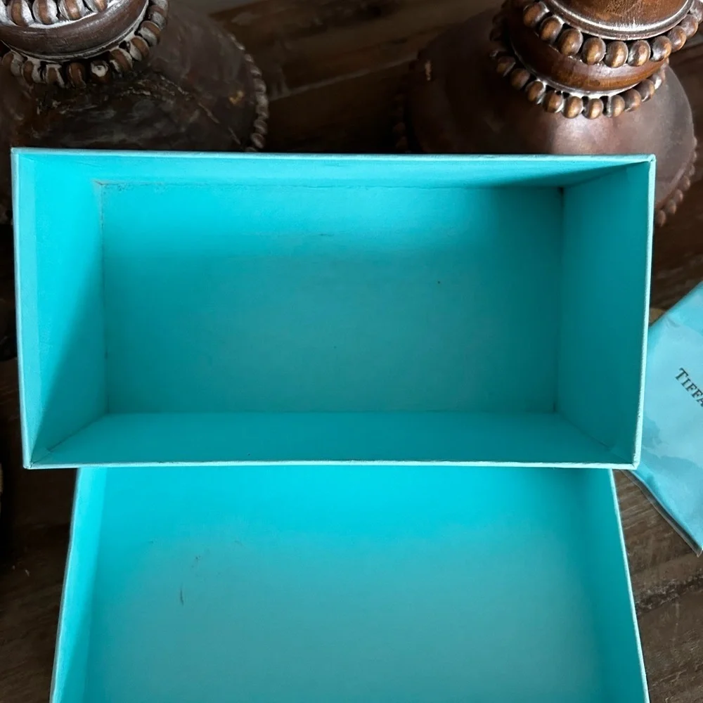 Tiffany & Co. Empty aqua sunglasses Box + New Glasses Cleaning Cloth
